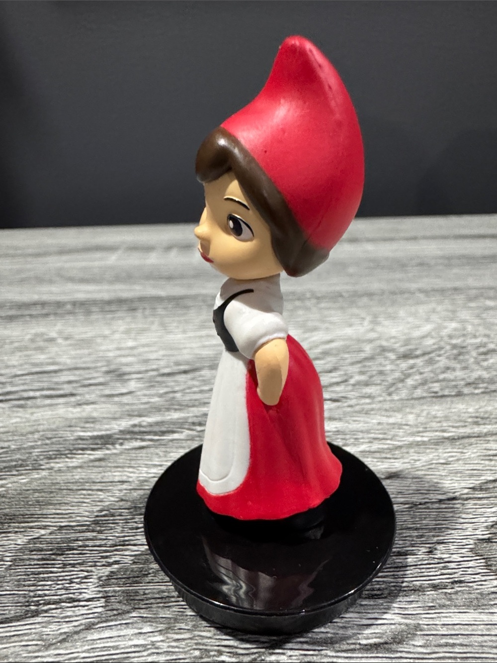 Sherlock Gnomes: Juliet Cup Topper (2018) - Collectible Promotional Figure - Picture 2 of 7